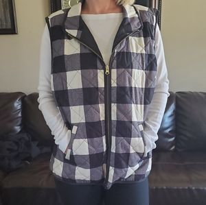 REALLY cute perfect winter, fall or spring vest!